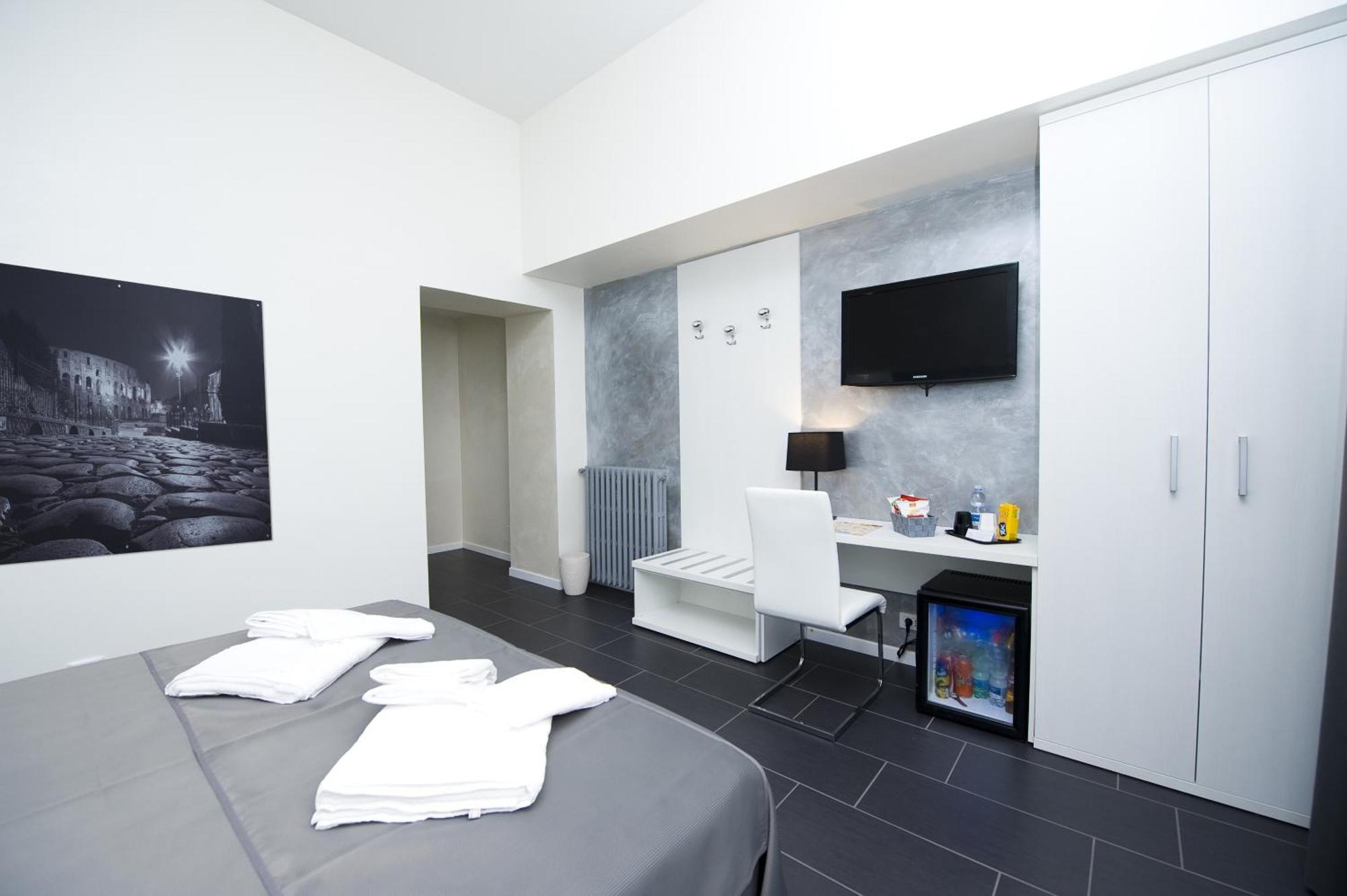 Grey&White Roma Quarto foto