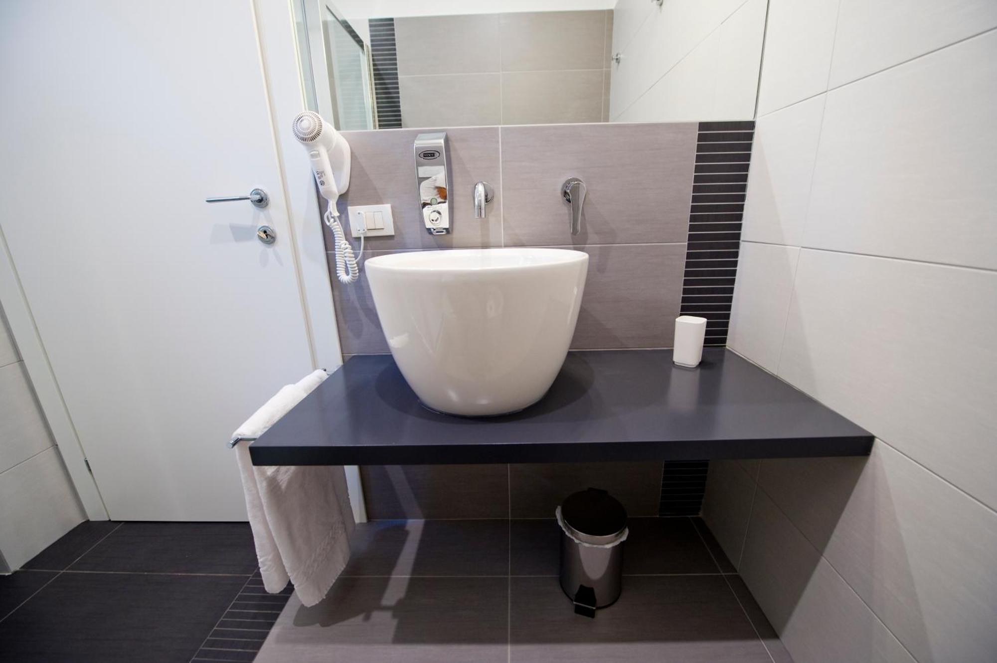 Grey&White Roma Quarto foto